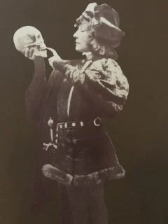 SarahBernhardt-B (as Hamlet)